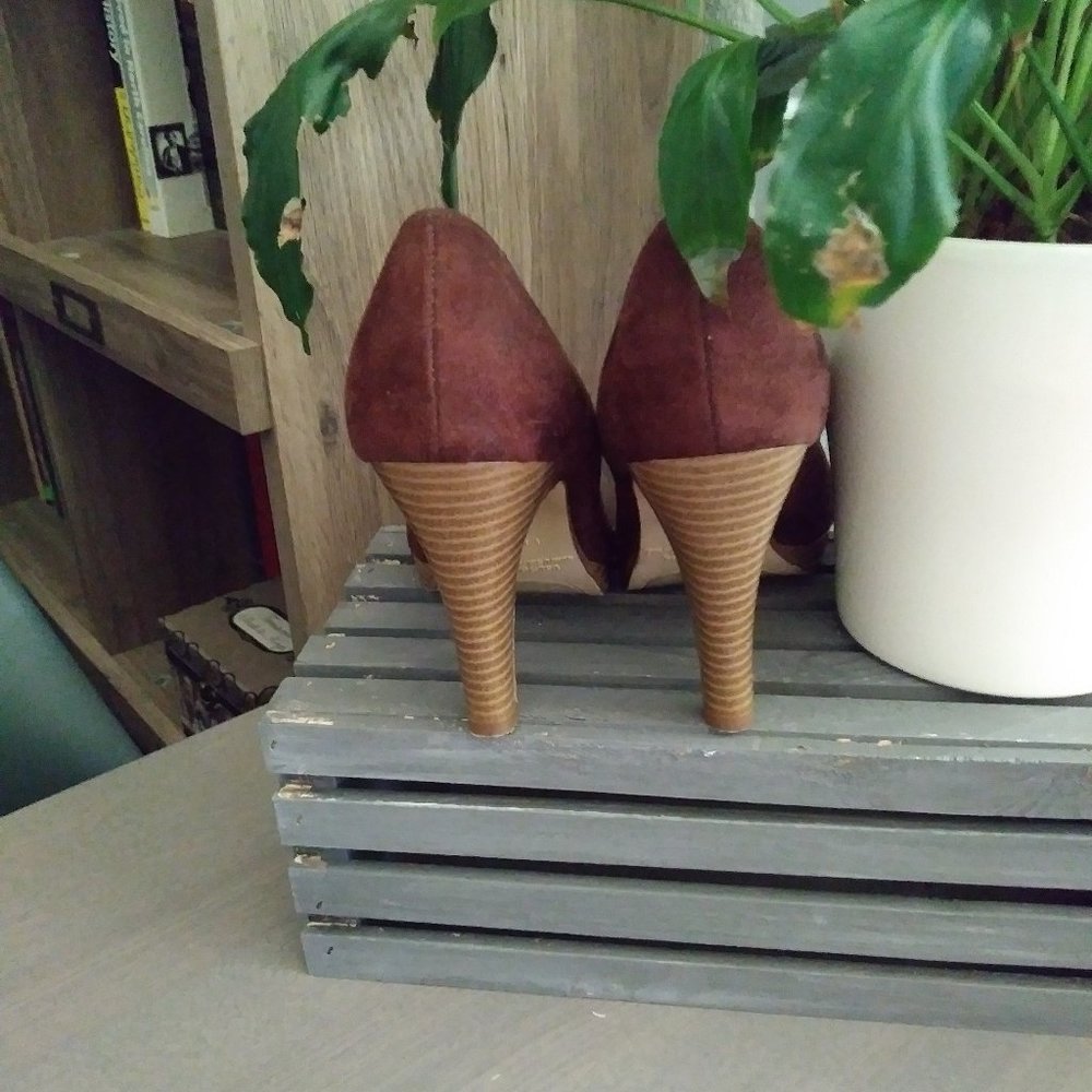 Fioni Heels - Picture 2 of 3